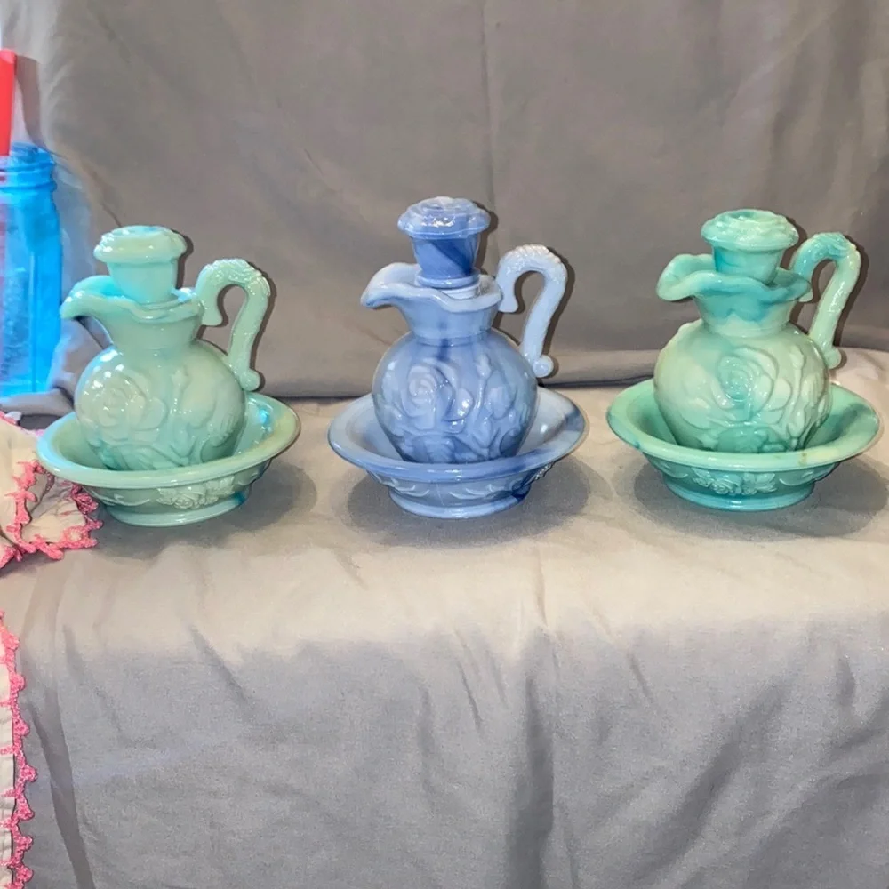 Bx47 Vintage 3 1970s Avon Bowl and Pitcher Moonwind Foaming Bath Oil Bottle